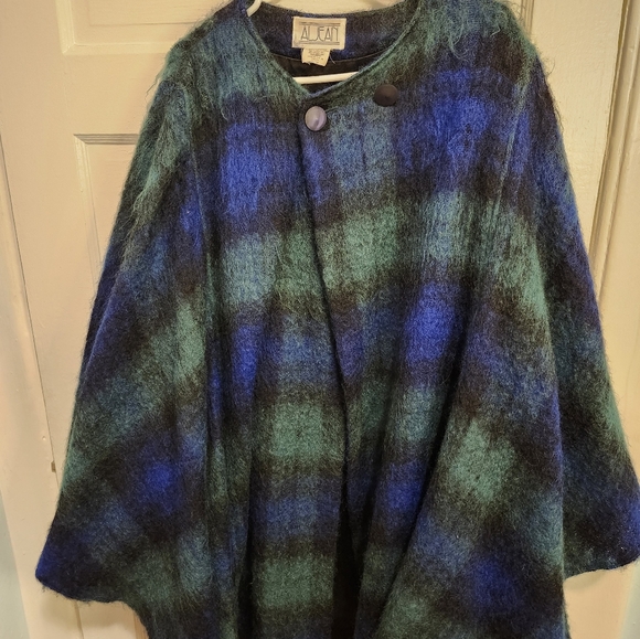 Vintage Mohair and wool Cape - Picture 4 of 6